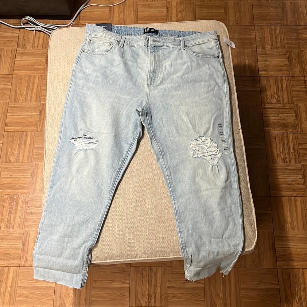 Gap 18/34R Universal Slim boyfriend Jeans